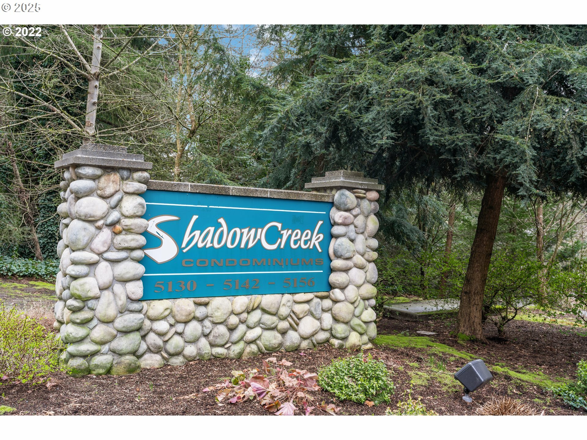 Property Photo: 5130 SW Multnomah Blvd B OR 97219