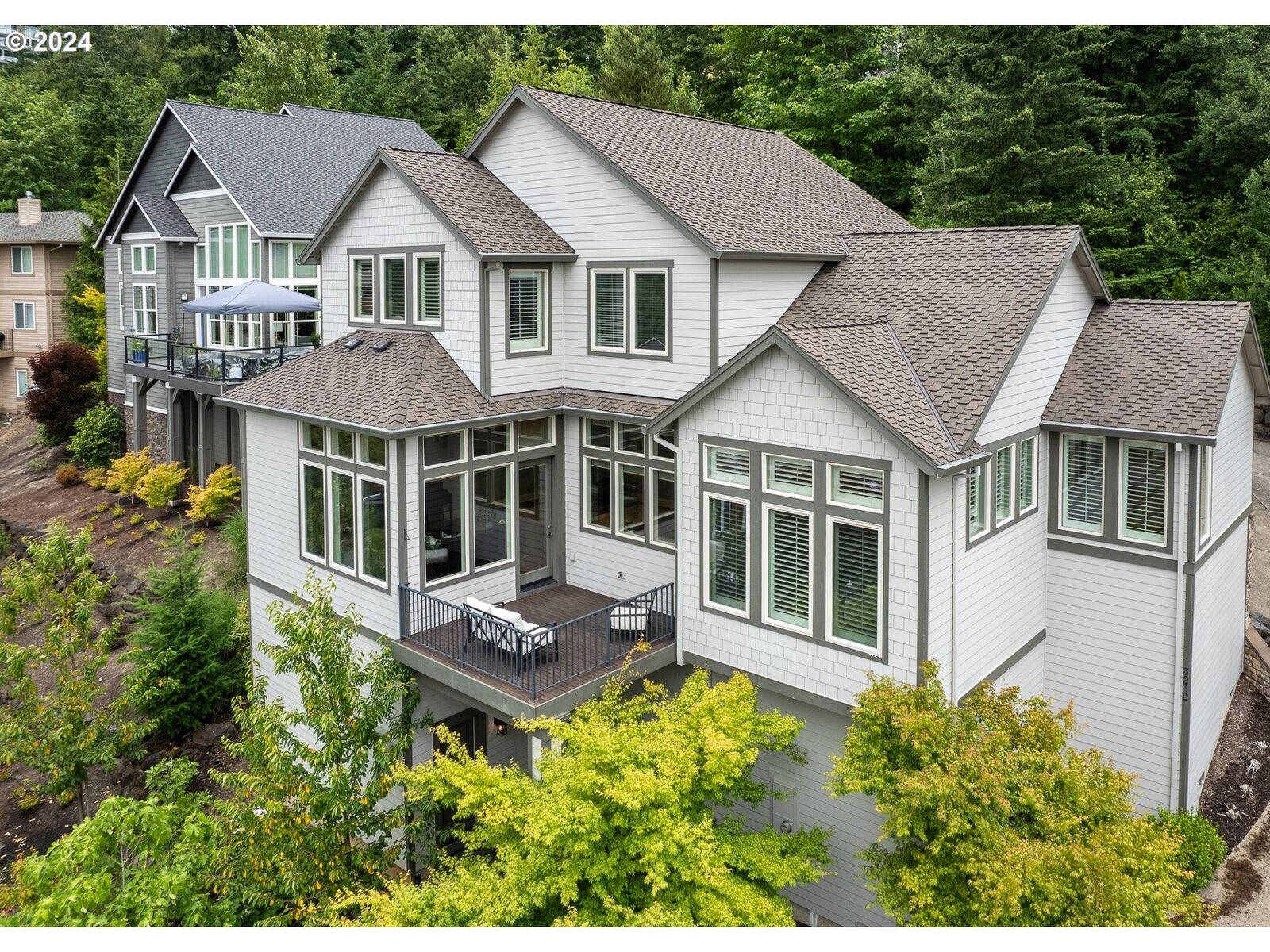 Property Photo:  3232 NW Spencer St  OR 97229 