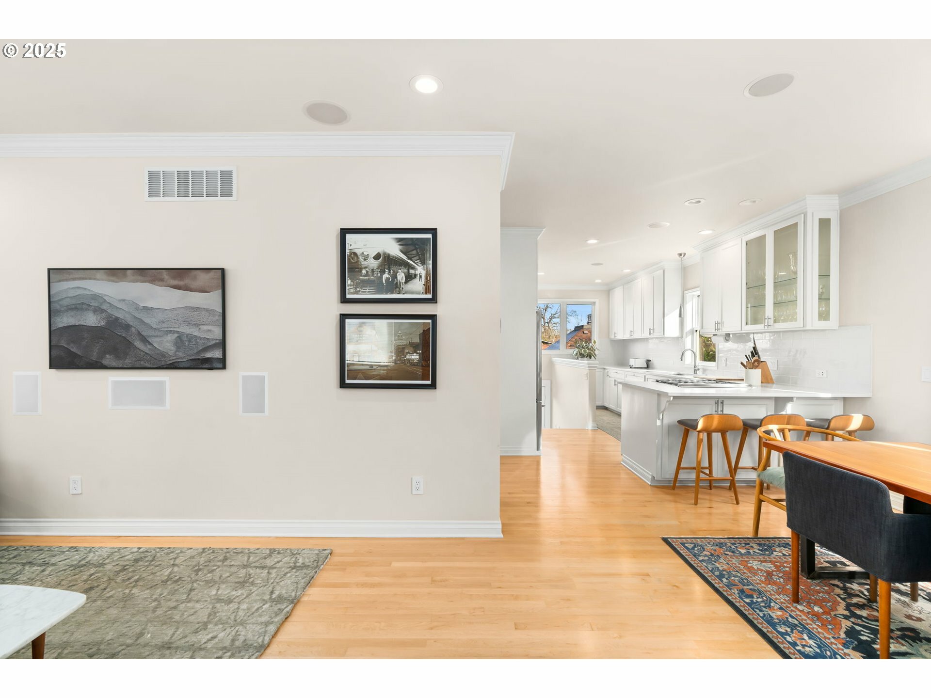 Property Photo: 2839 NW Savier St OR 97210