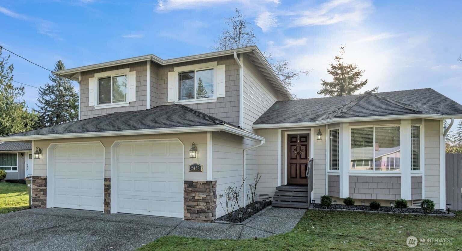 Property Photo: 2002 122nd Place SE WA 98208