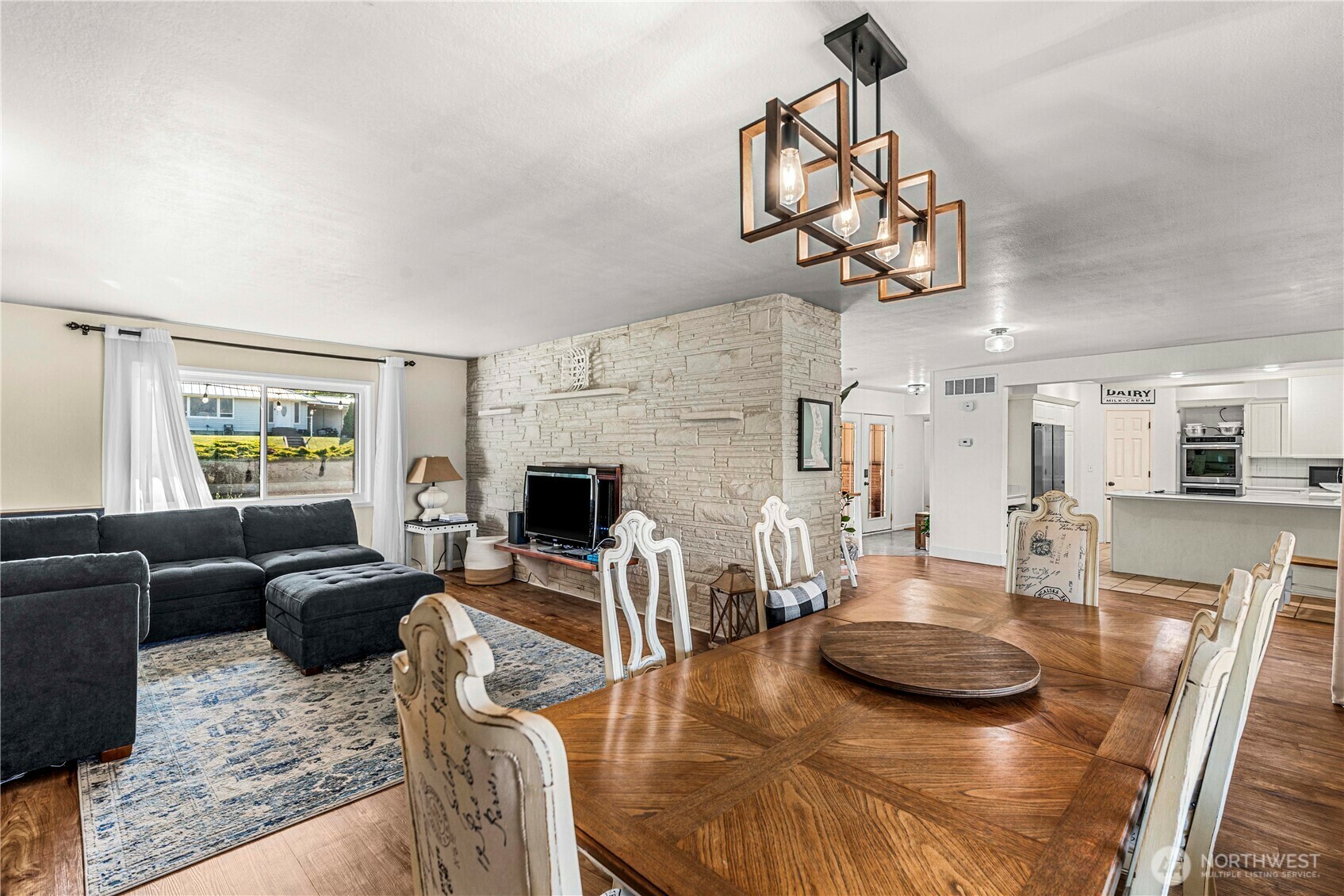 Property Photo: 780 10th Street NE WA 98802