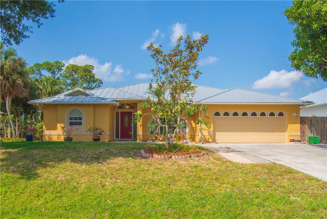 Property Photo: 1359 Damask Lane FL 32958