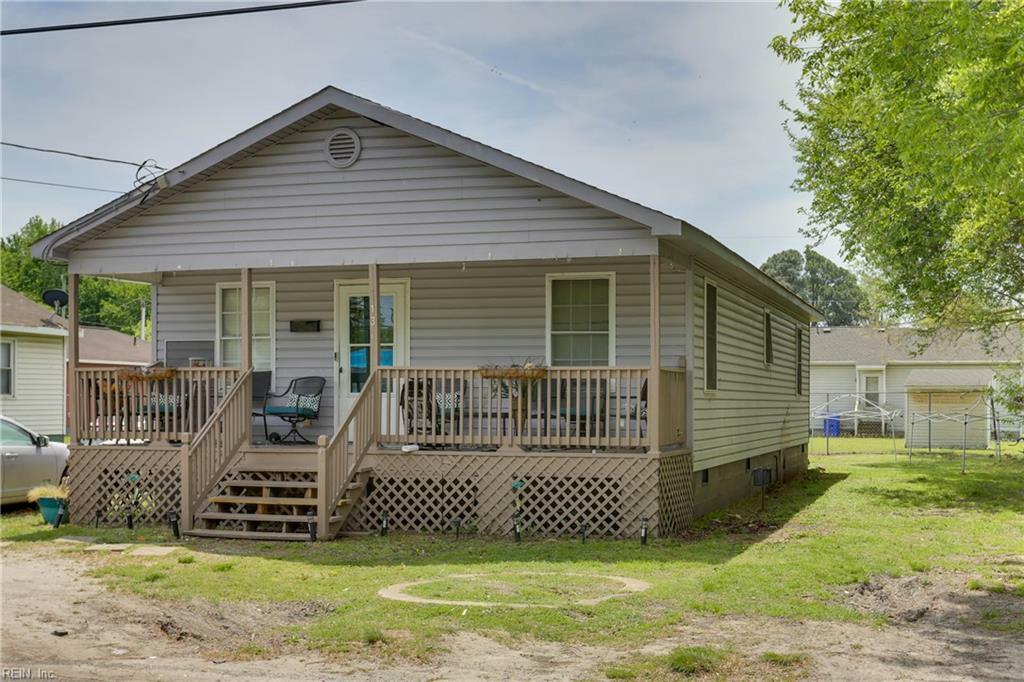 Property Photo: 413 Hunter St VA 23434
