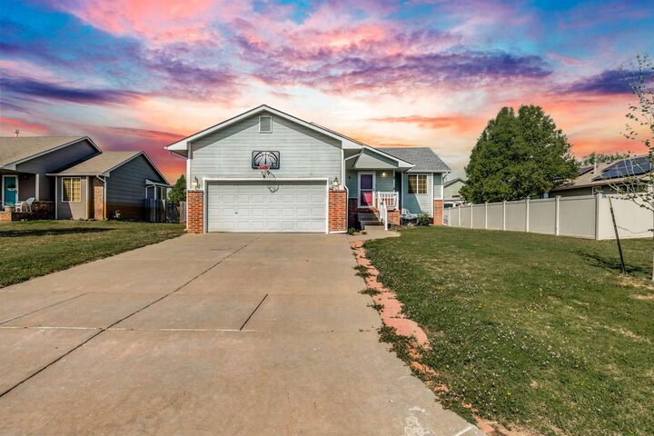 Property Photo: 389 E Riley Ave KS 67060