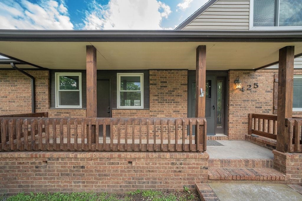 Property Photo:  425 E Birchwood  KS 67037 