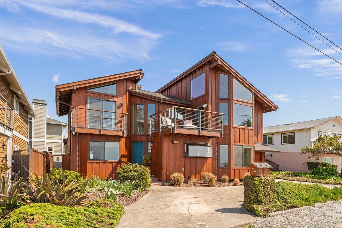 Property Photo: 861 Railroad Avenue CA 94019