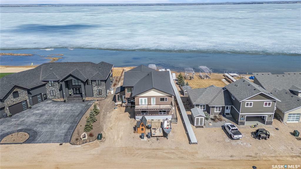 Property Photo: 640 Lakeshore Drive SK S0M 1X0
