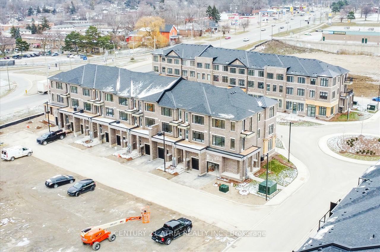 Property Photo: 585 Colborne Street 202 ON N3S 3M7