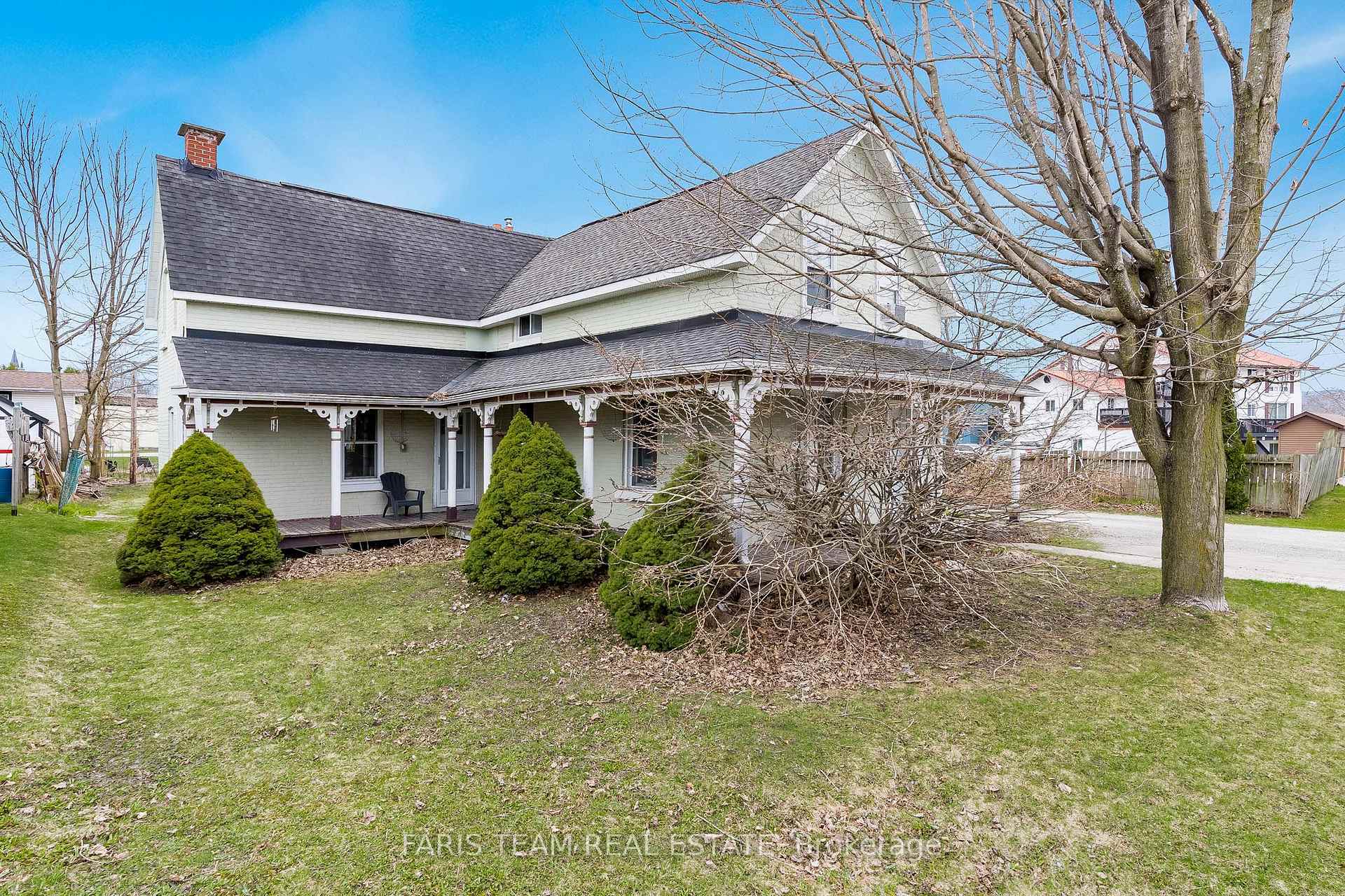10 Wolfe Street  Penetanguishene ON L9M 1B9 photo