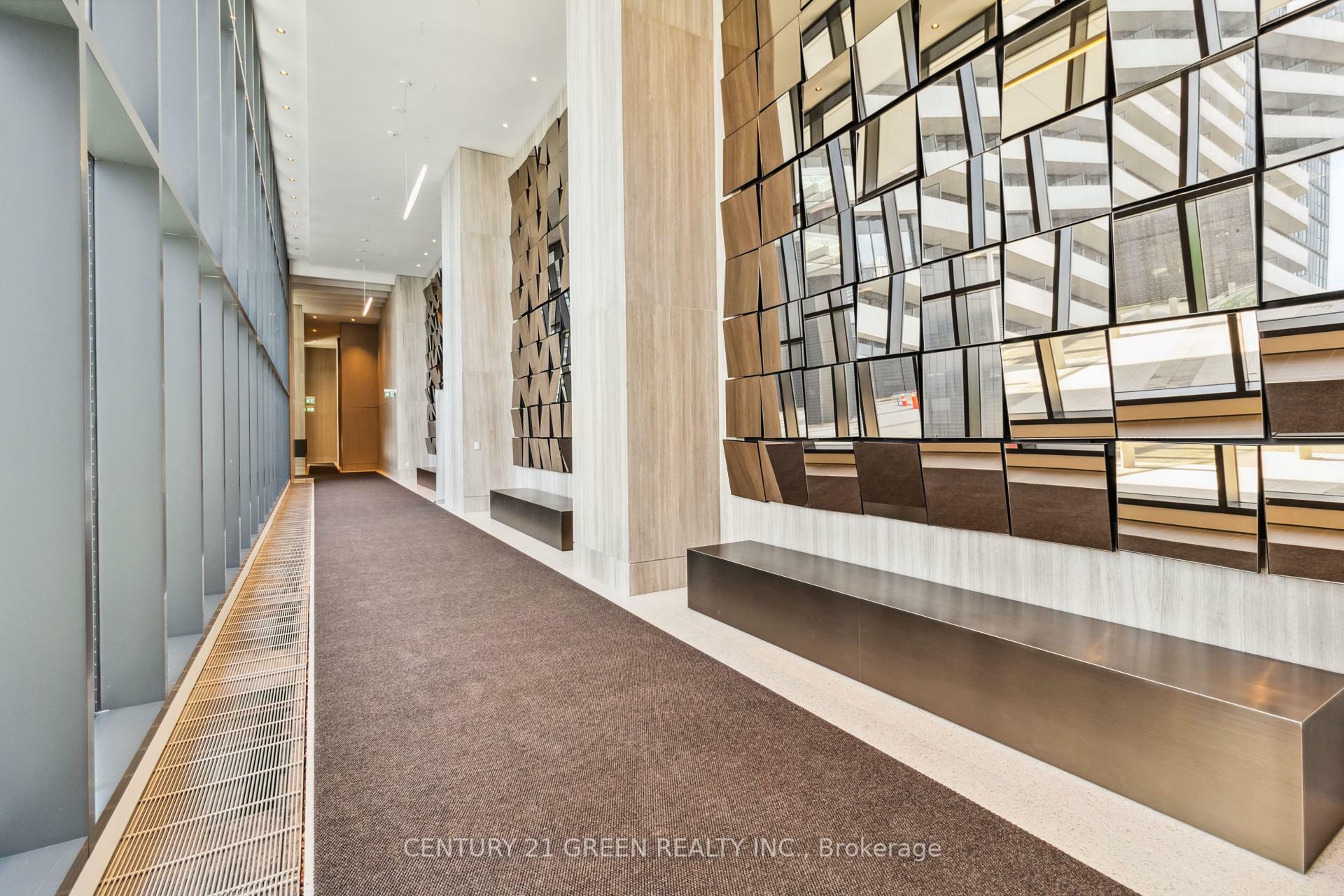 Photo de la propriété: 225 Commerce Street 3506 ON L4K 0R1