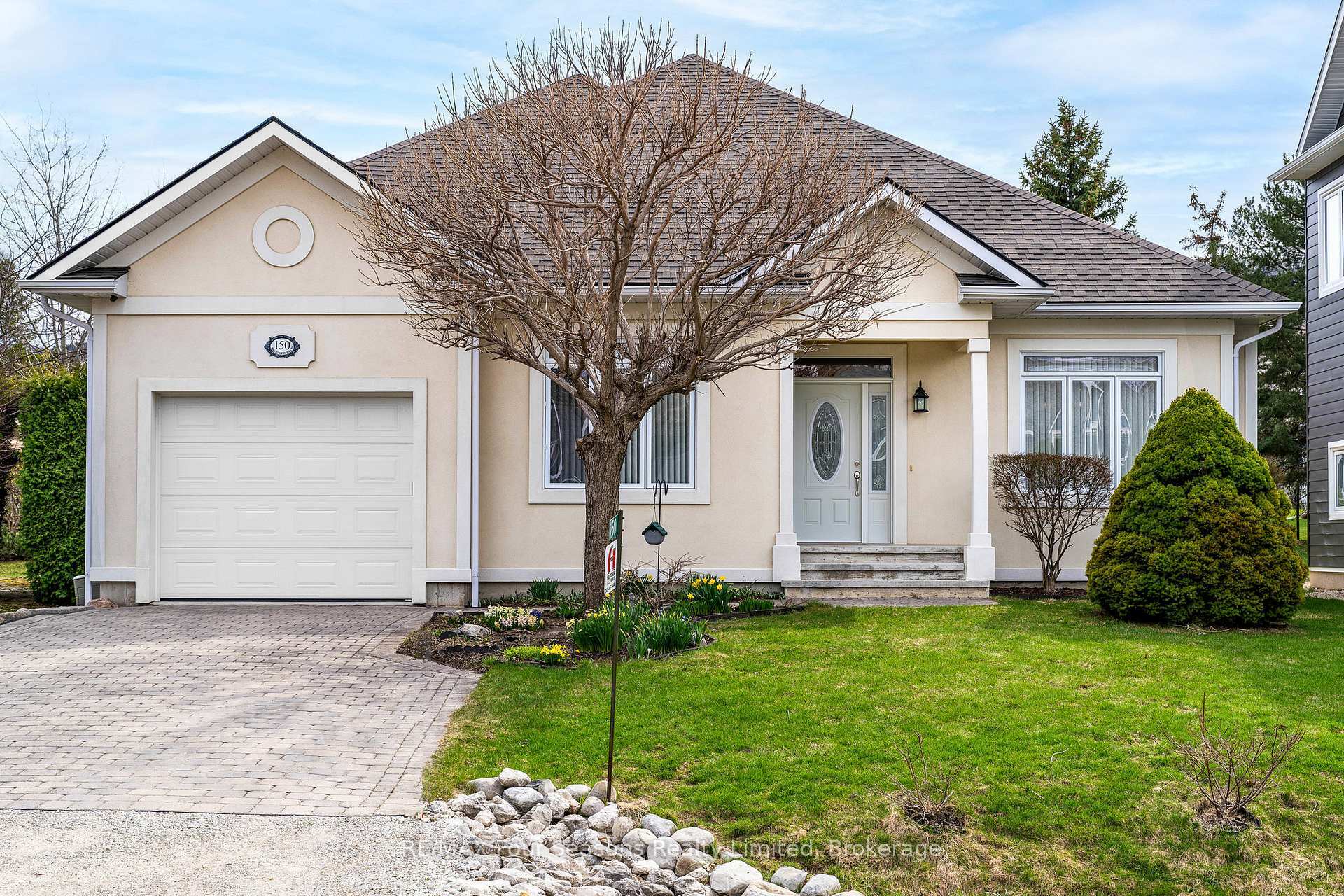 Property Photo: 150 Brooker Boulevard ON L9Y 0M2