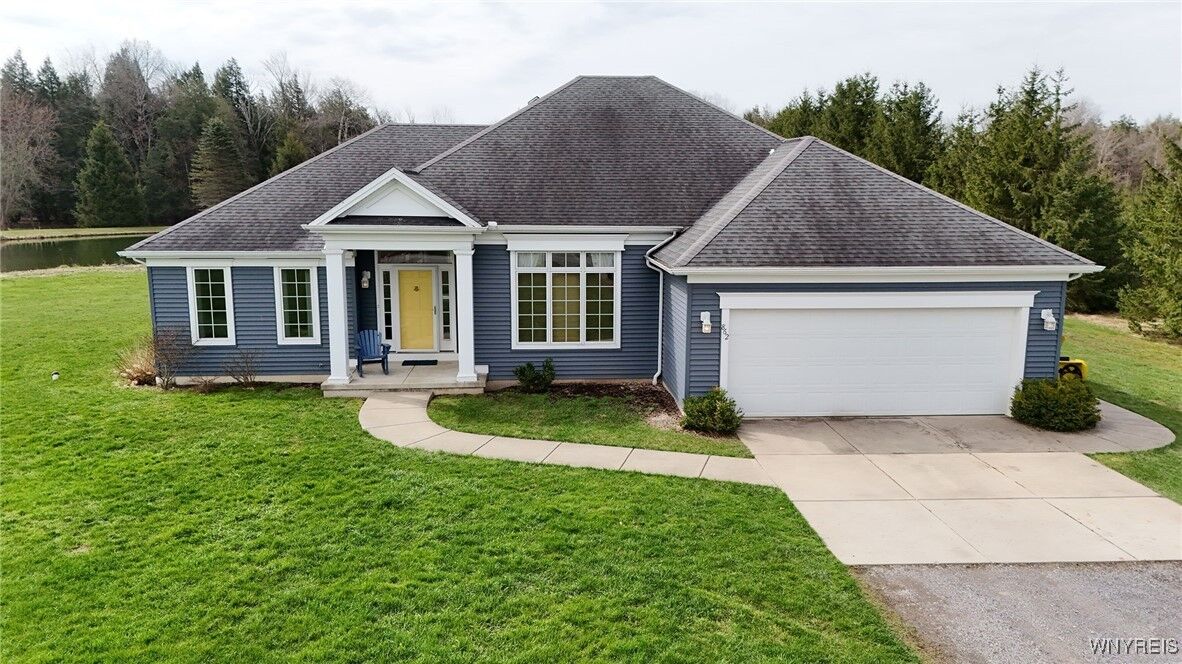 Property Photo:  862 Geer Road  NY 14009 