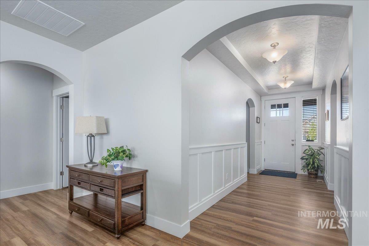 Property Photo: 997 E Sweet Pearl St ID 83634-3572