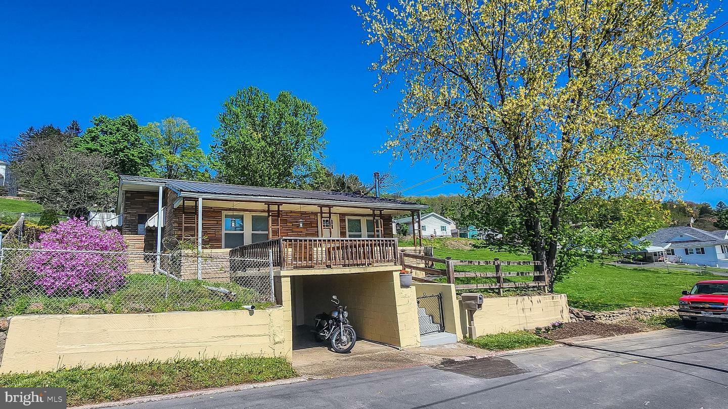 Property Photo: 207 Spruce Street MD 21562