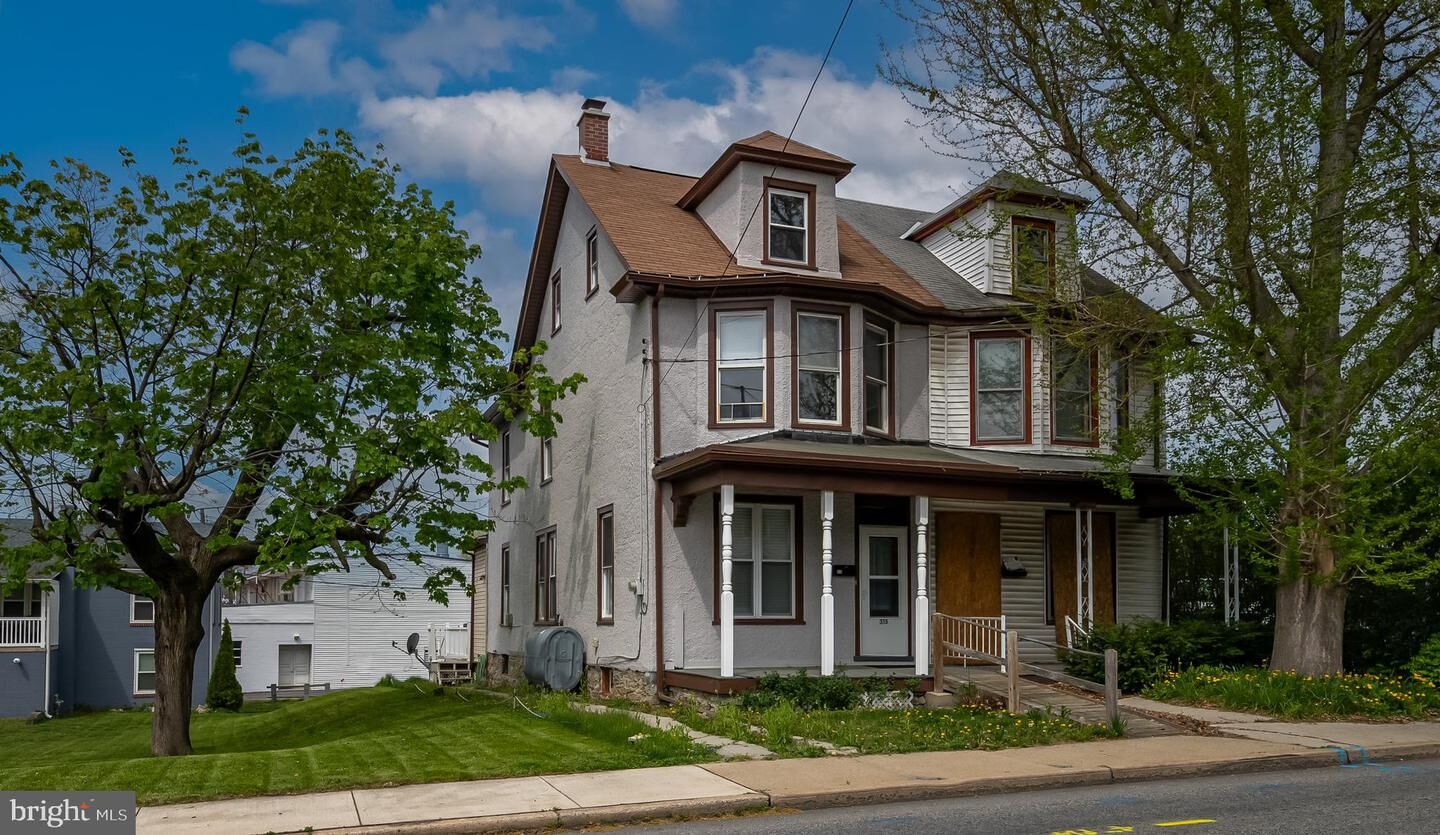 Property Photo: 315 S Lincoln Avenue PA 17042