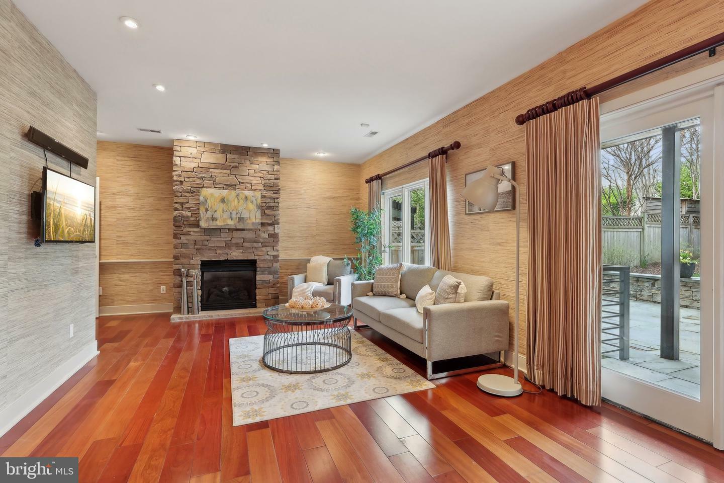 Property Photo: 1631 Christian Street PA 19146