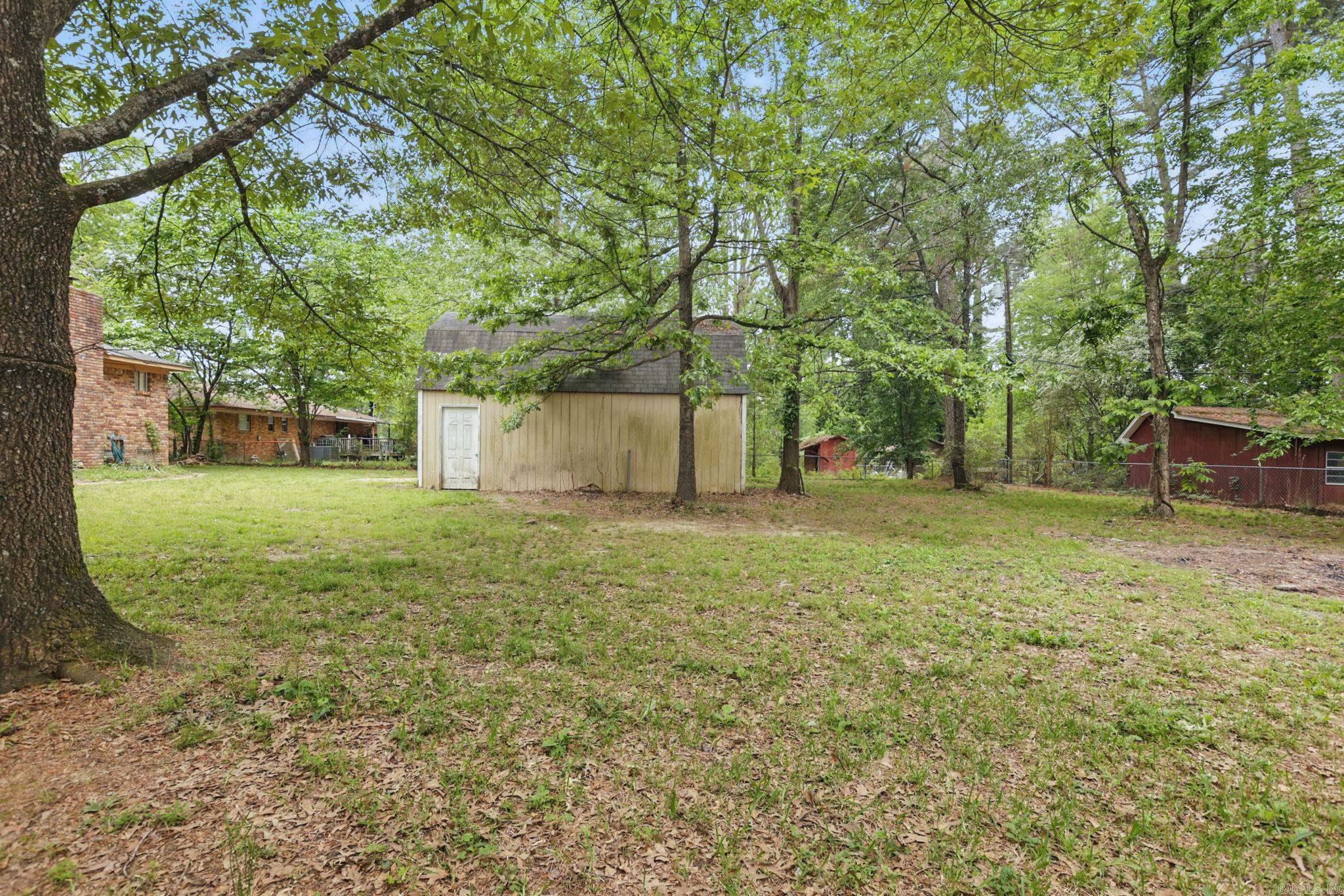 Property Photo: 13912 Sardis Road AR 72103