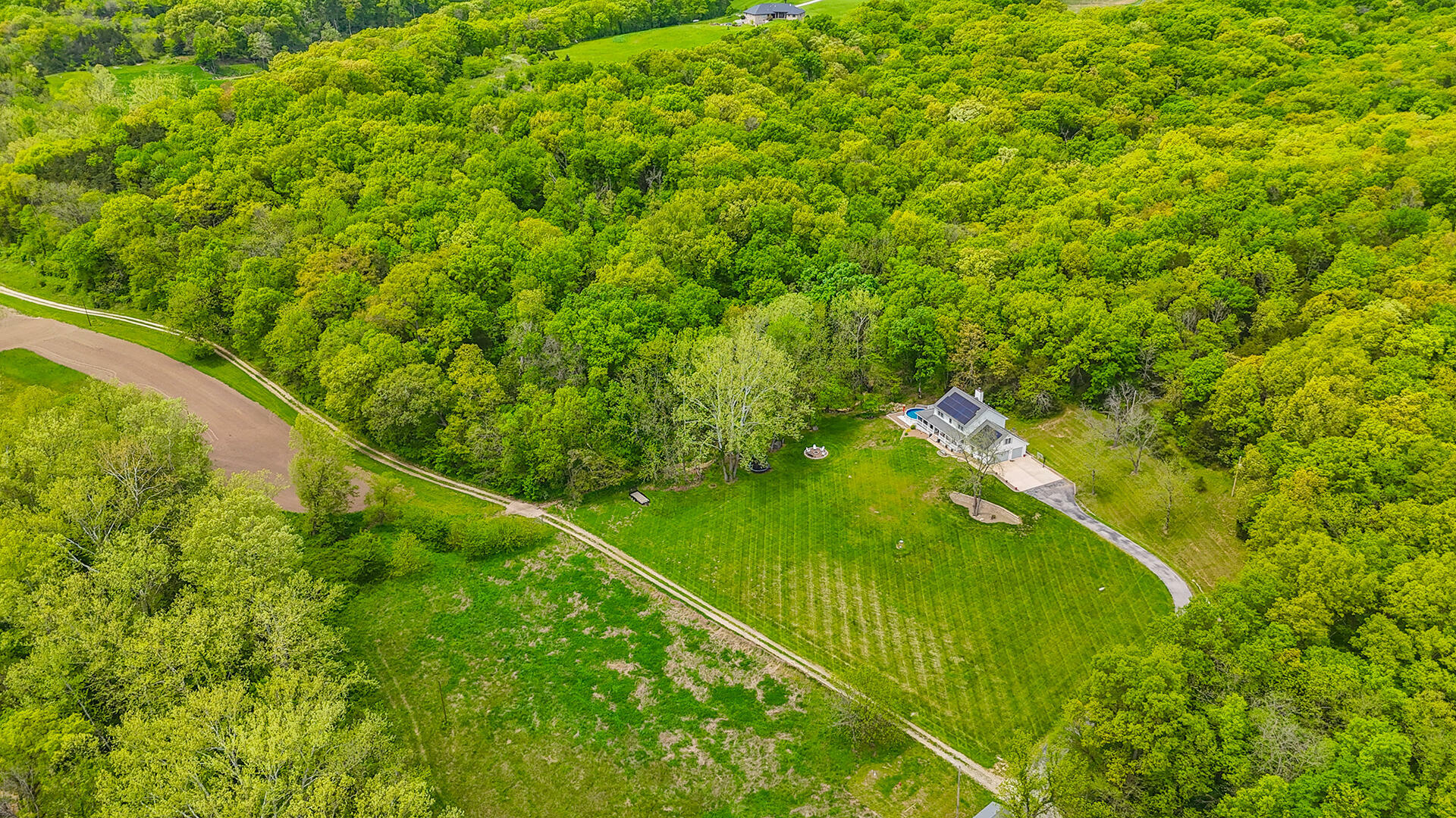Property Photo: 7751 W Old Barclay Creek Ln MO 65202