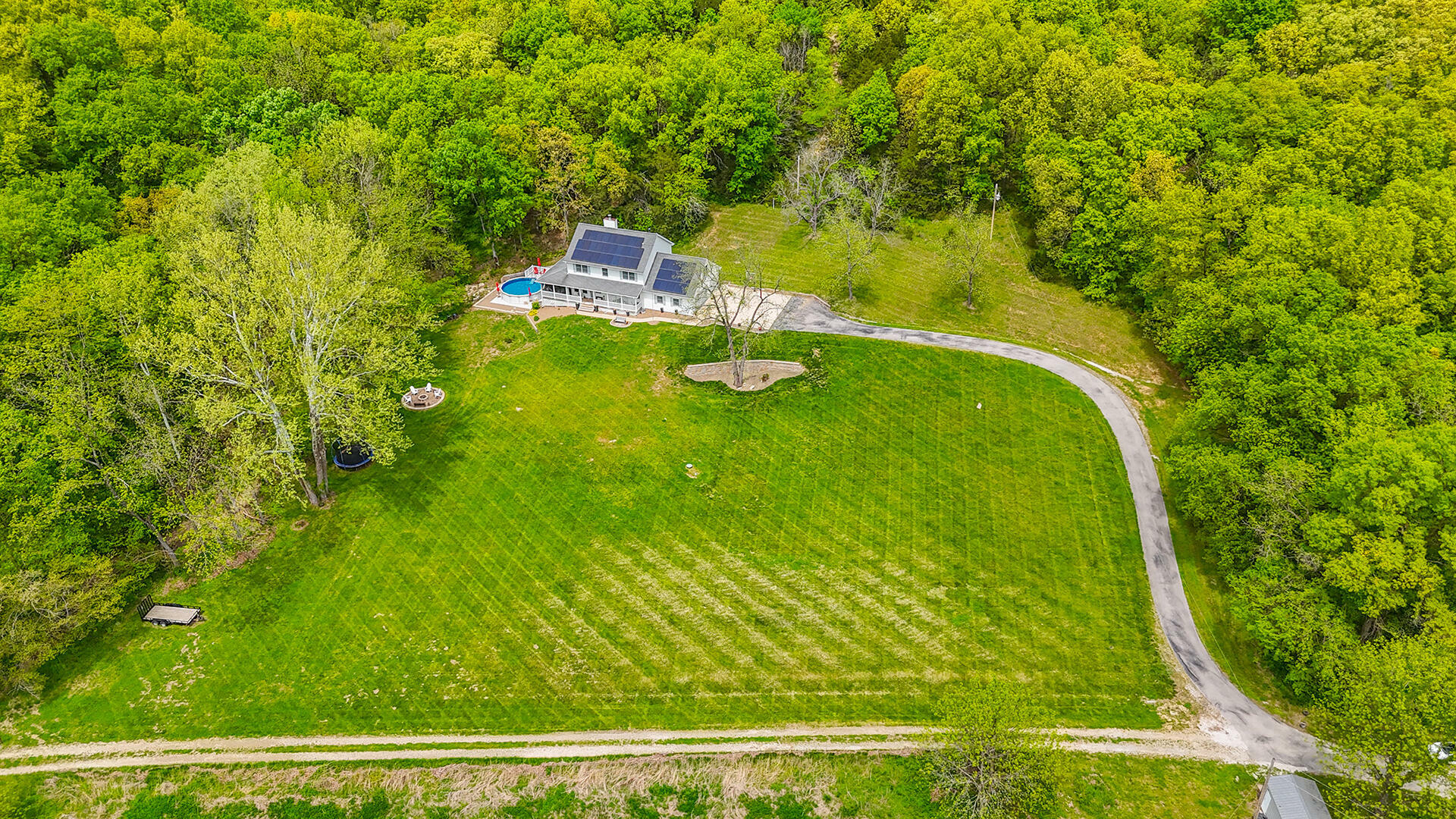 7751 W Old Barclay Creek Ln  Columbia MO 65202 photo