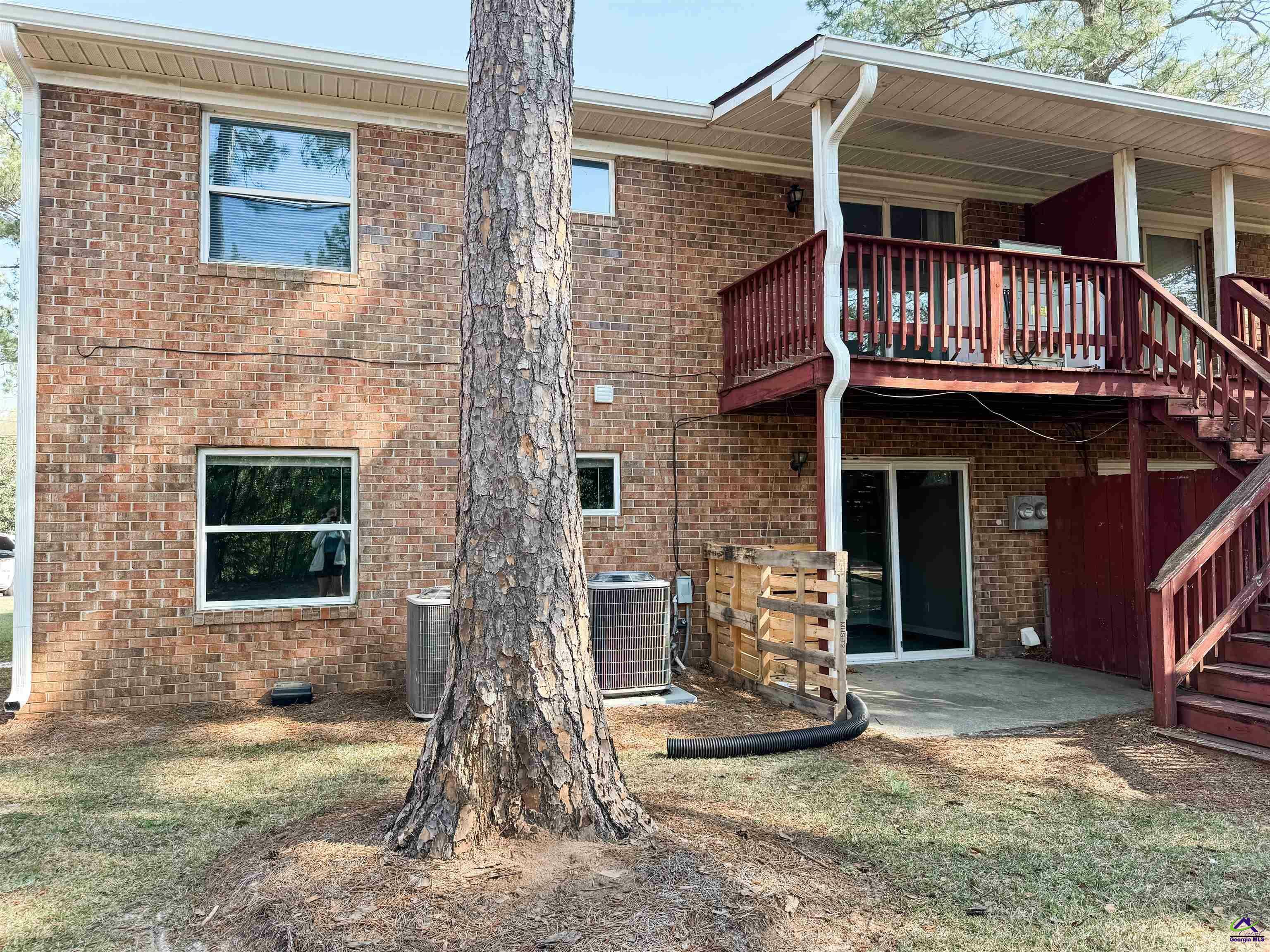 Property Photo: 1804 Kings Chapel Rd 31069