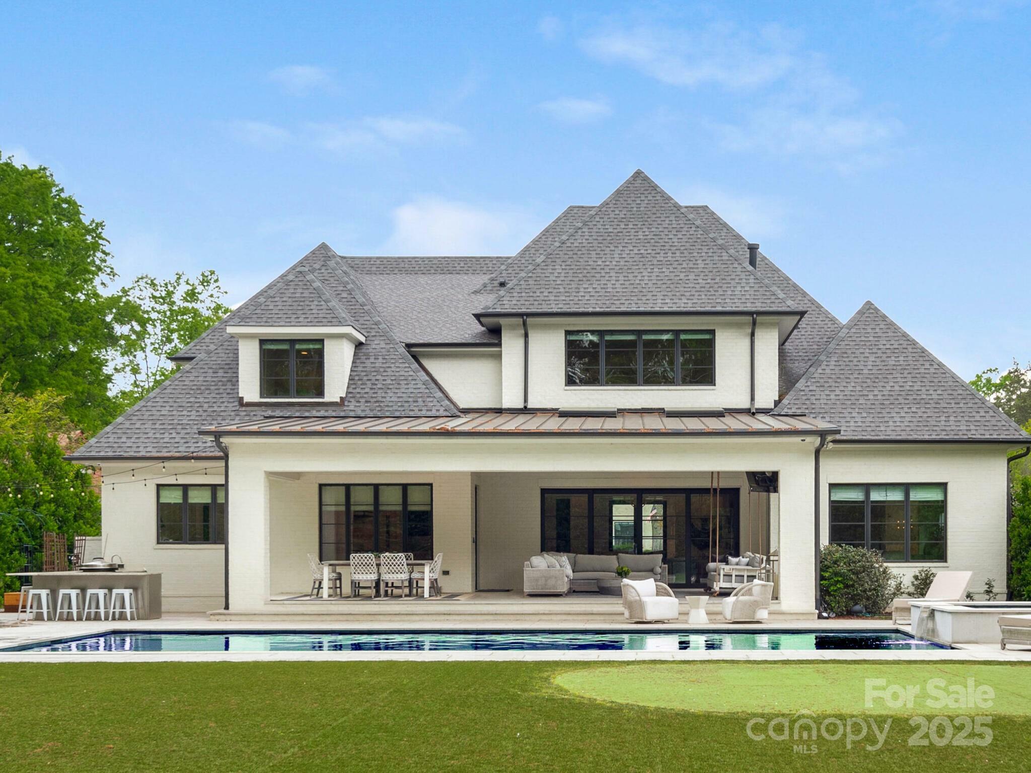 Property Photo: 2343 Vernon Drive NC 28211