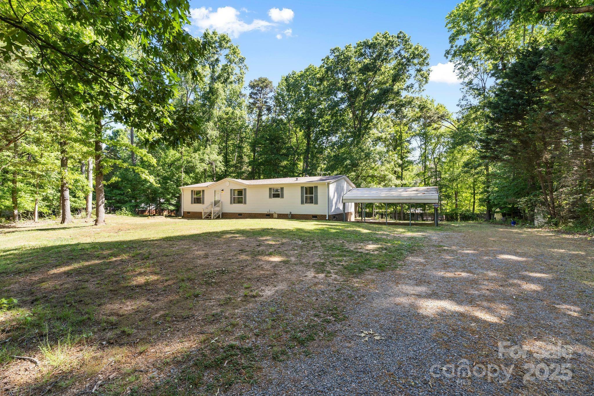 Property Photo: 3317 Treyburn Drive NC 28107