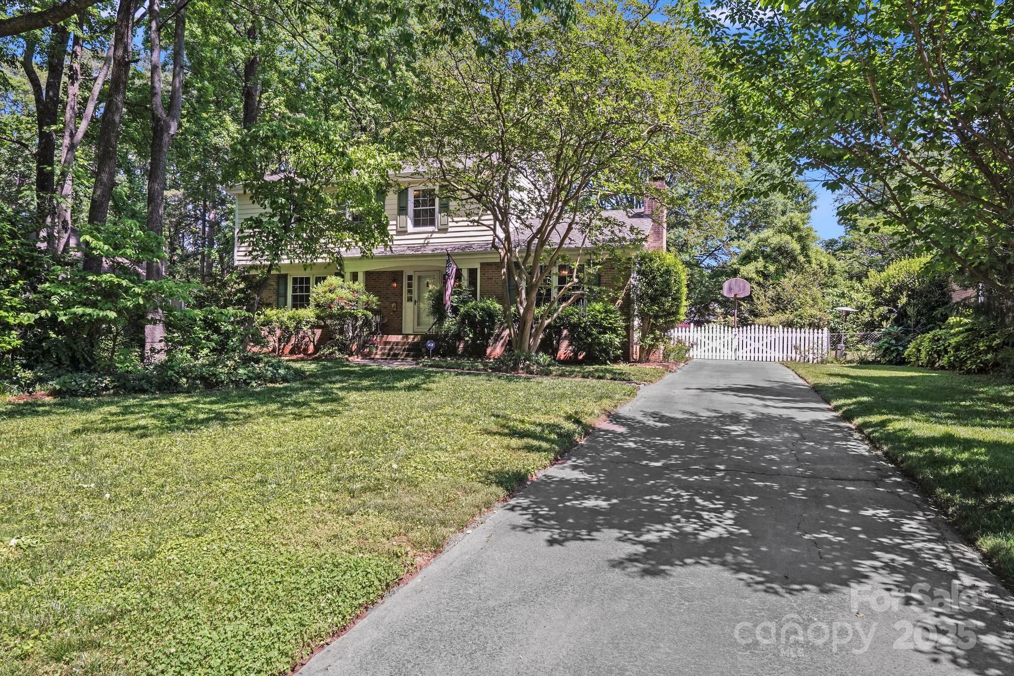 Property Photo: 1327 Cedarwood Lane NC 28212