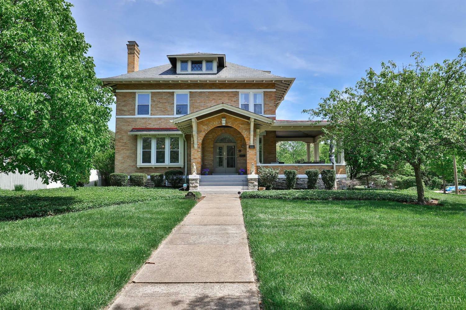 210 Springfield Pike  Wyoming OH 45215 photo