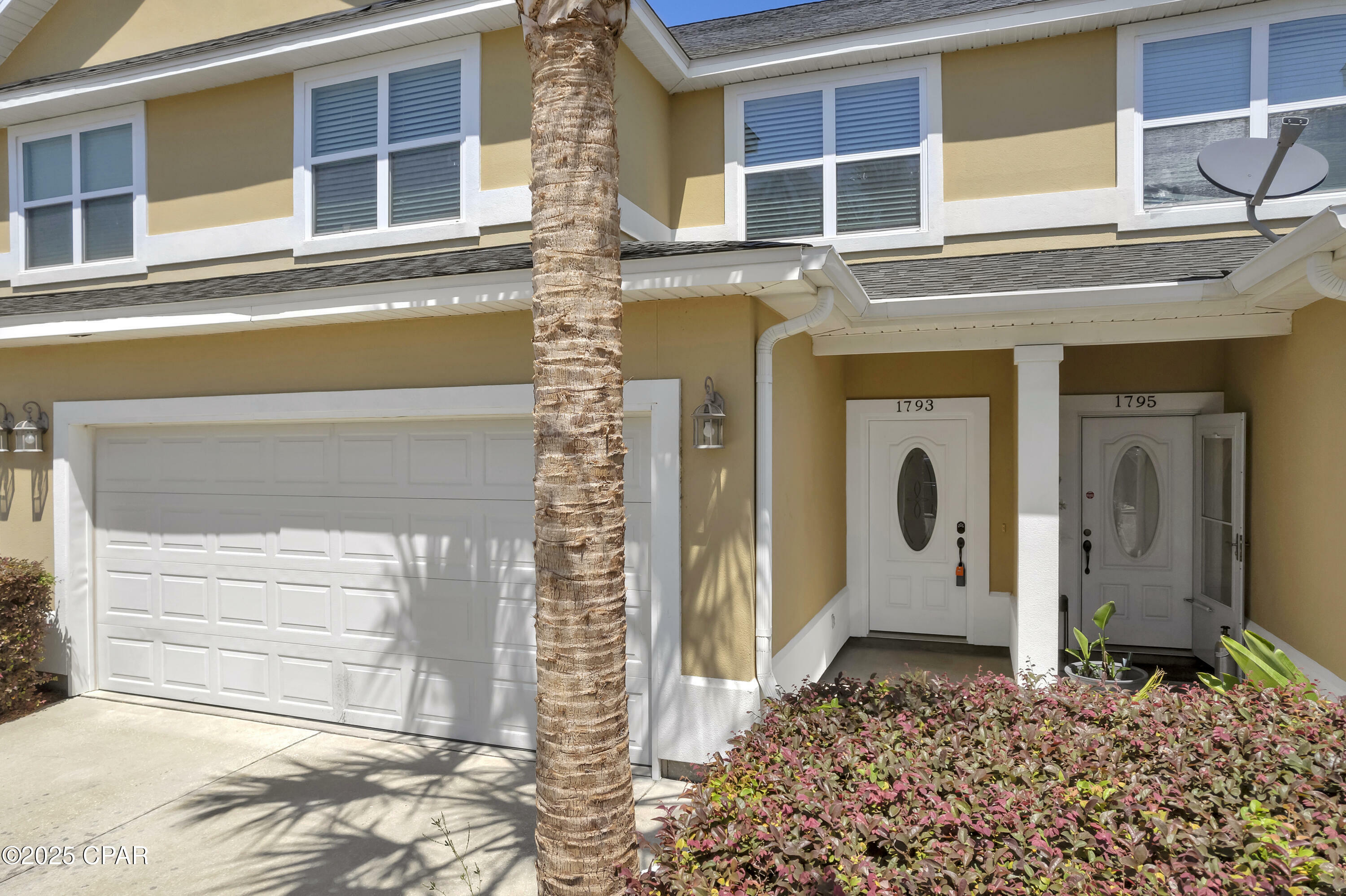 Property Photo: 1793 Annabellas Drive FL 32407