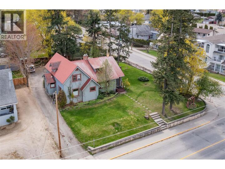 320 Okanagan Avenue Southeast — photo 1