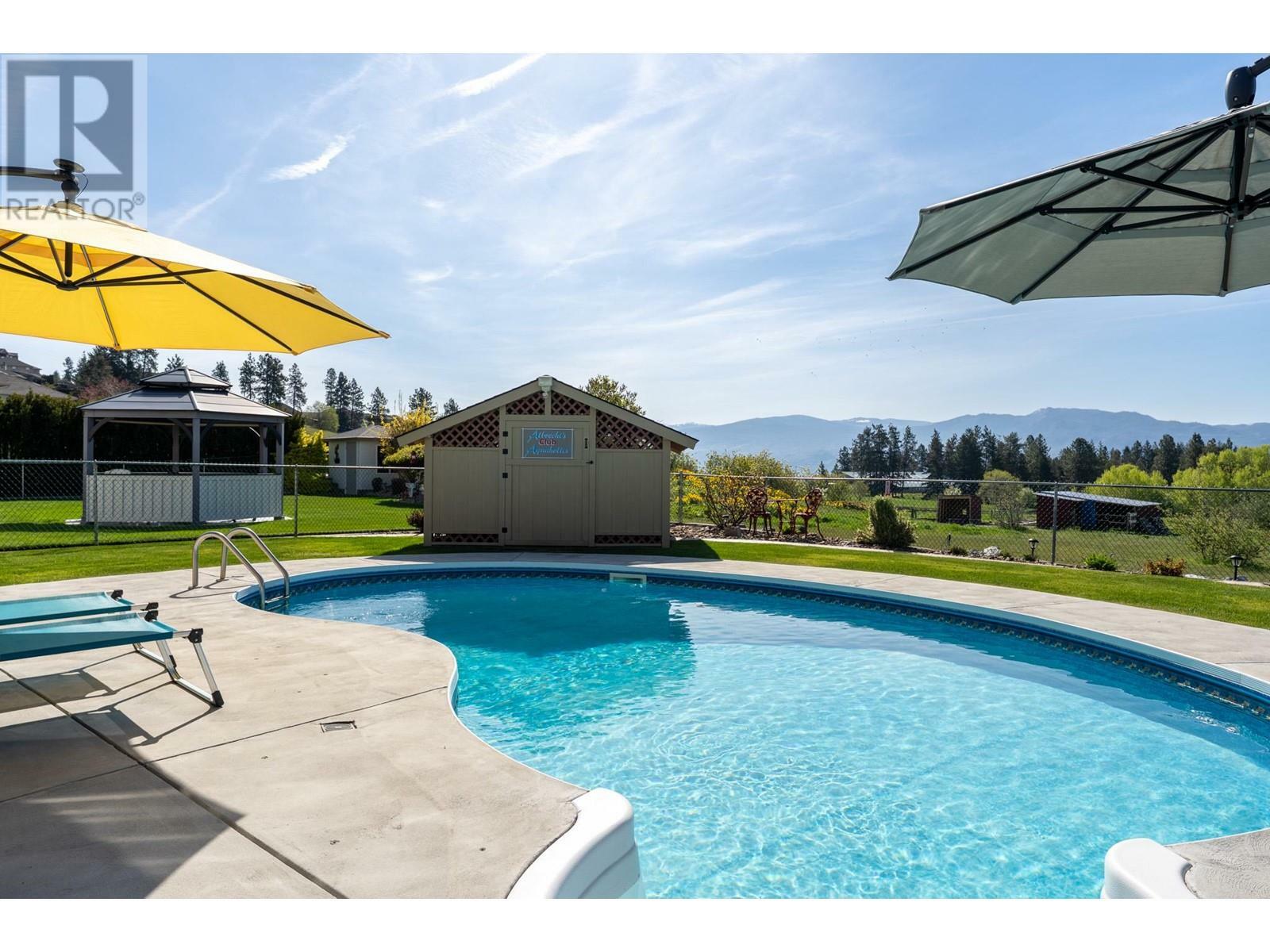Property Photo: 2571 Bridlehill Court BC V4T 2W2