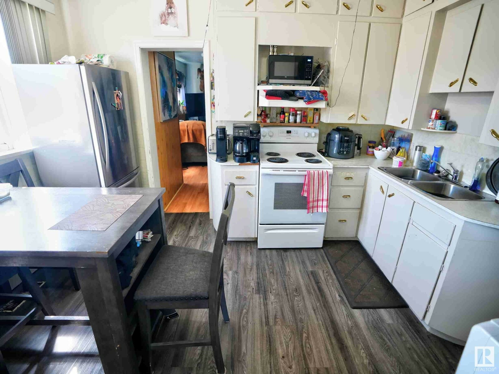 Property Photo: 5202 51 Av AB T0A 3A1