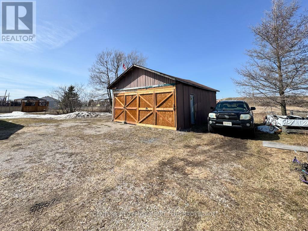 Property Photo: 96 Tenth Street East ON P0J 1E0