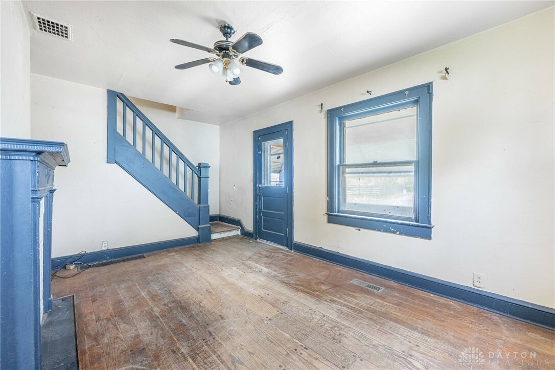 Property Photo: 1605 S Yellow Springs Street OH 45506