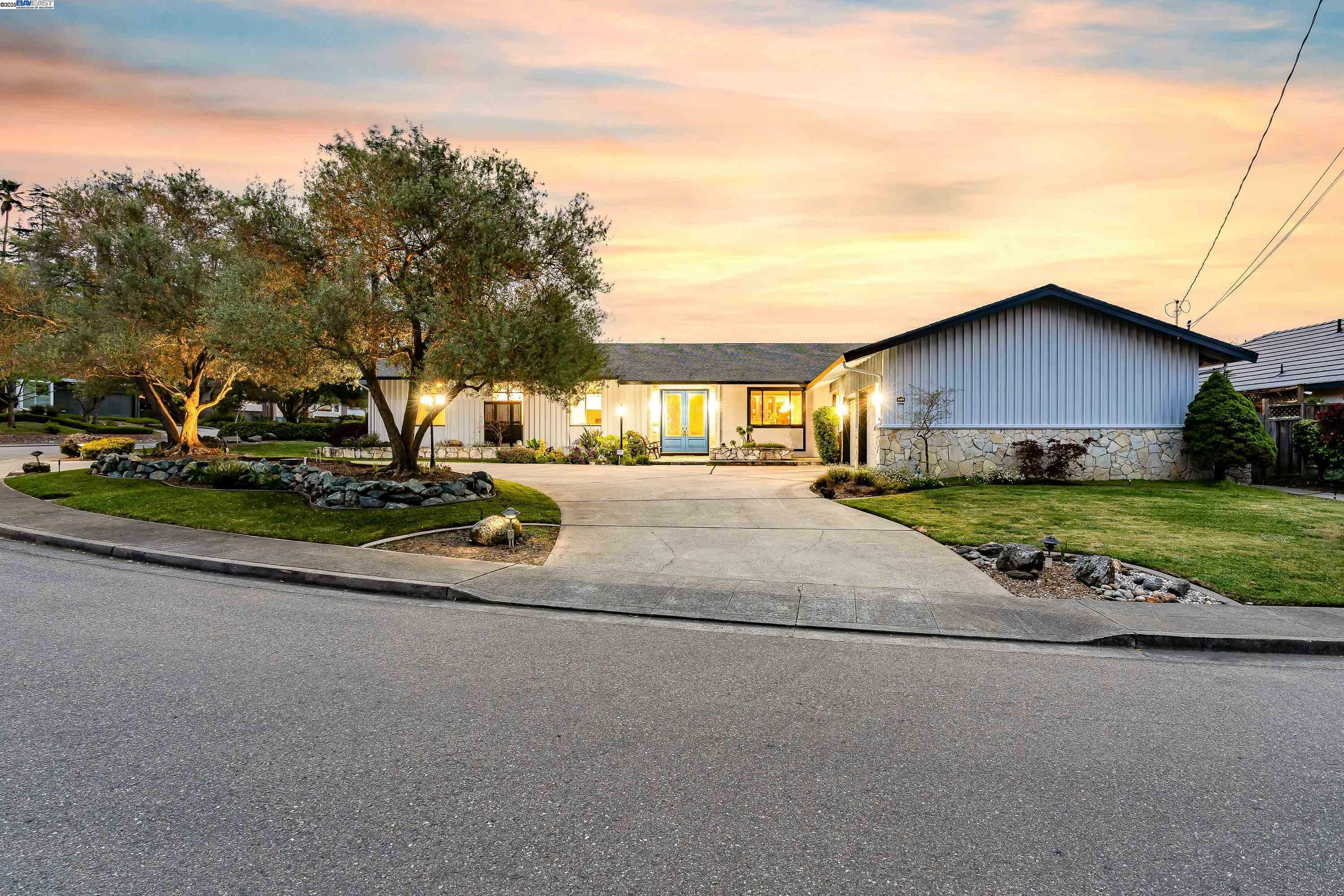 4499 Hillsborough Dr  Castro Valley CA 94546 photo