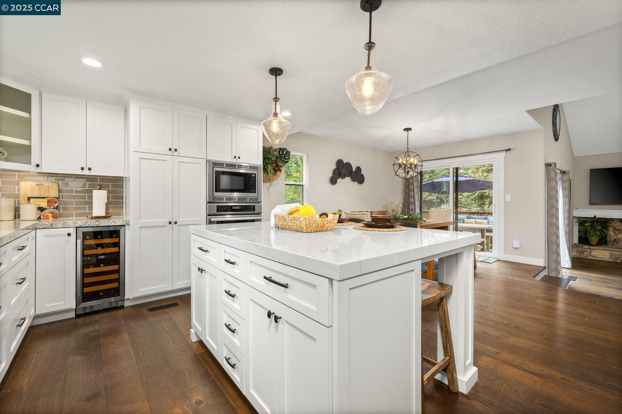 Property Photo: 7 Margate Cir CA 94523