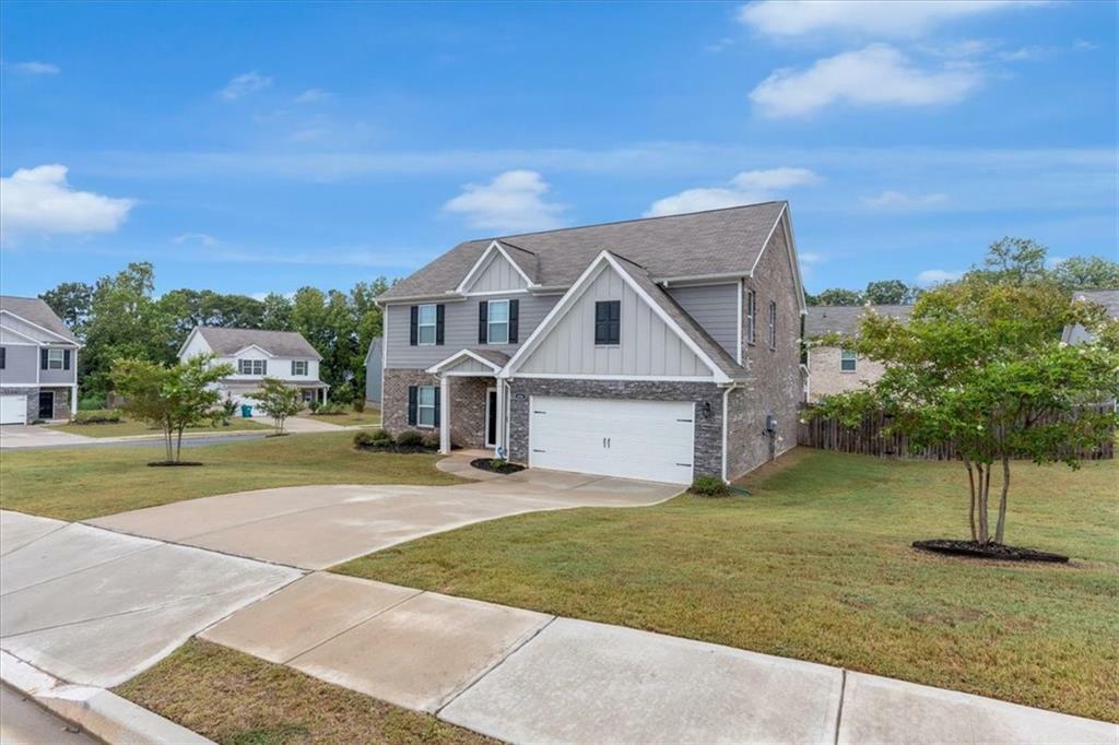 Property Photo: 436 Vermeer Court GA 30248