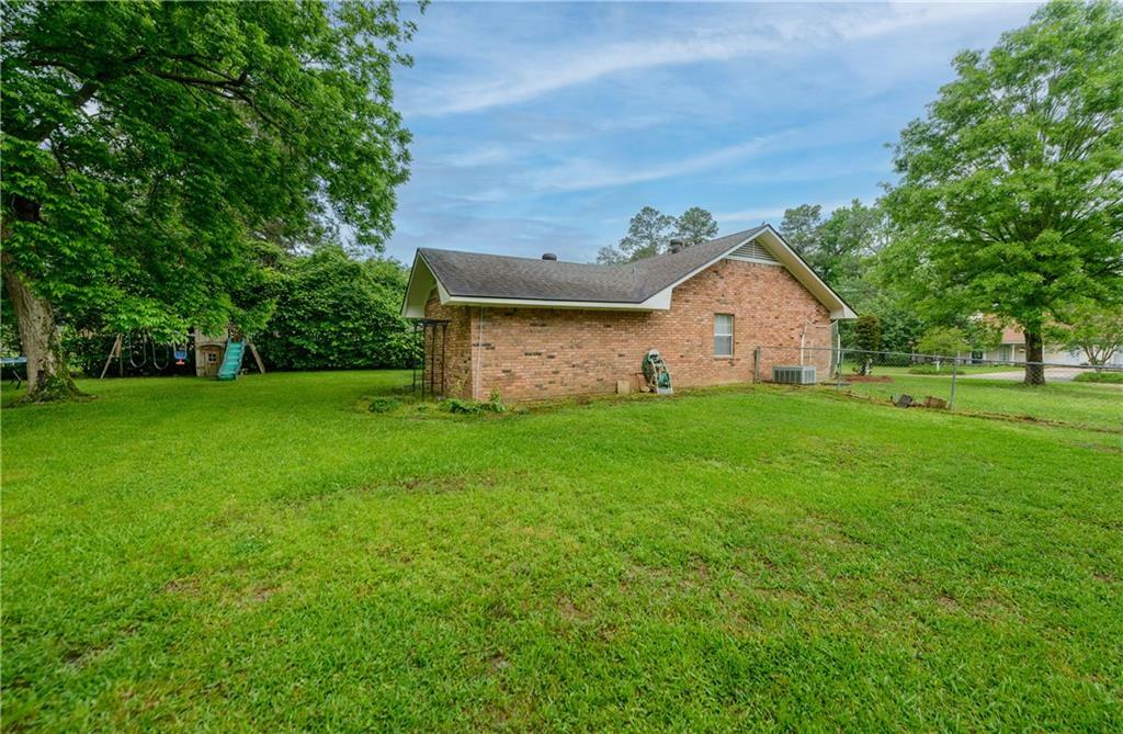 Property Photo: 4900 Whispering Pines Loop LA 71360