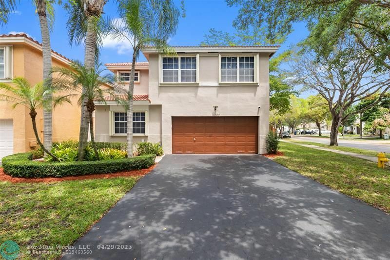 10735 S Saratoga Dr  Cooper City FL 33026 photo