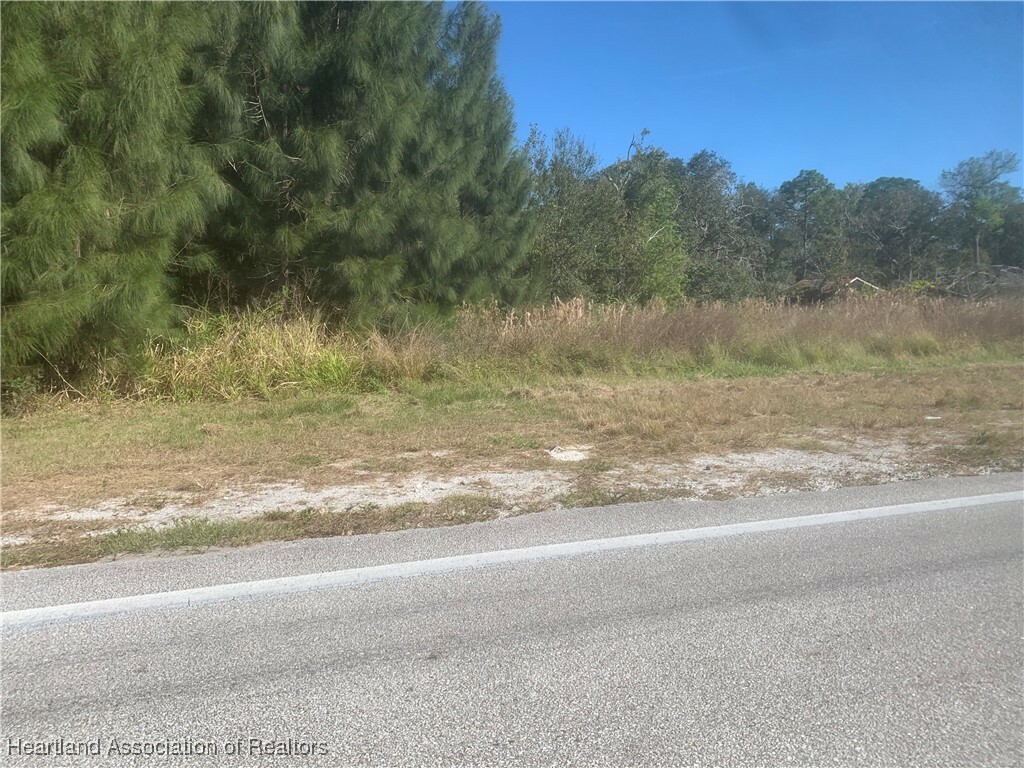Property Photo: 523 County Road 731 FL 33960