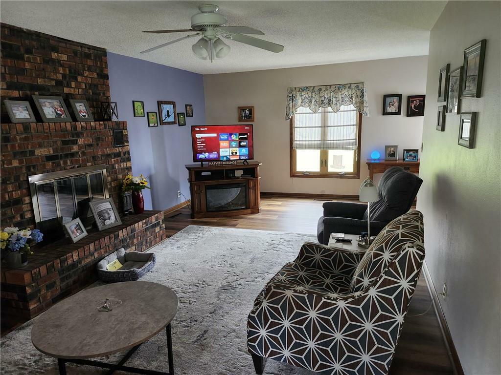 Property Photo: 1005 E Park Street MO 64673