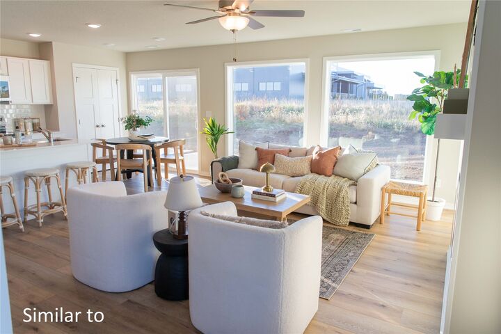 Property Photo: 1110 Sunflower Lane IA 50219