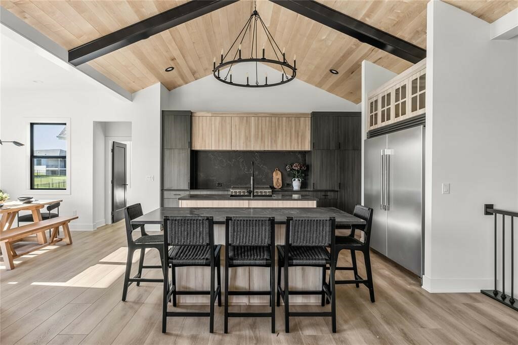 Property Photo: 17950 Tanglewood Drive IA 50325