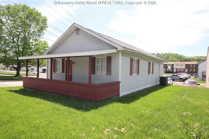 5201 And 5203 Maccorkle Avenue  South Charleston WV 25309 photo