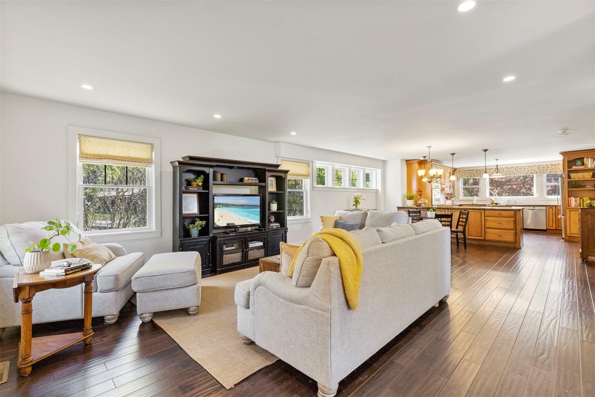 Property Photo: 78 E Sunnyside Lane NY 10533
