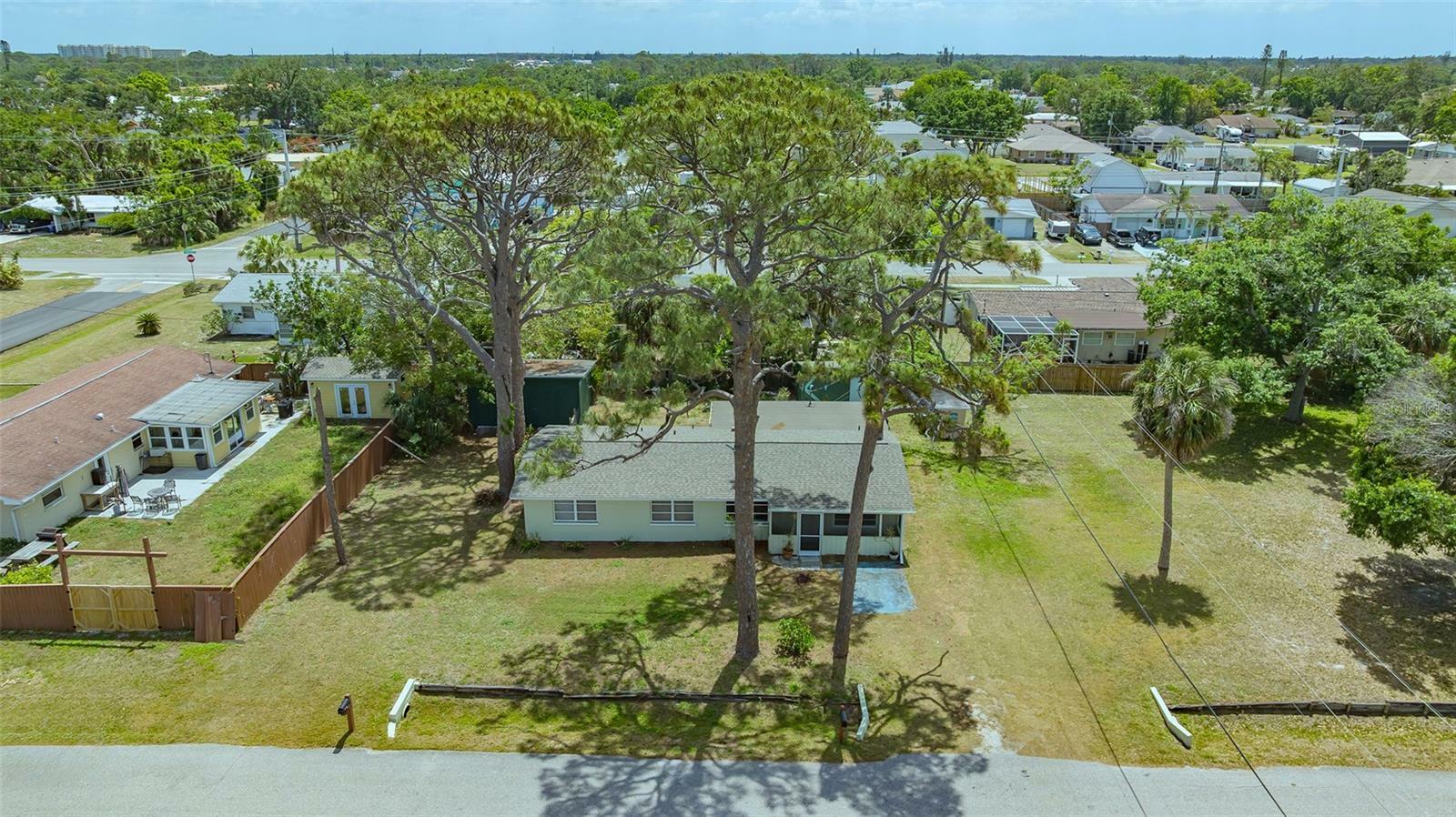 Property Photo: 275 Burke Road FL 34293
