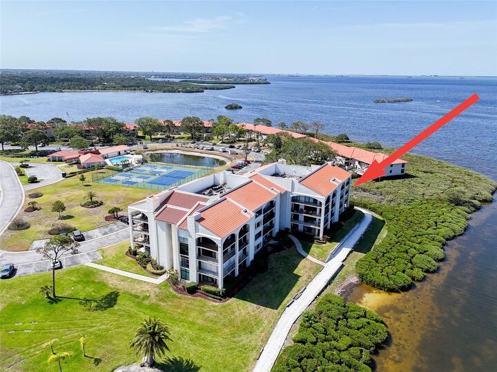 Property Photo: 433 Mariner Drive 433 FL 34689