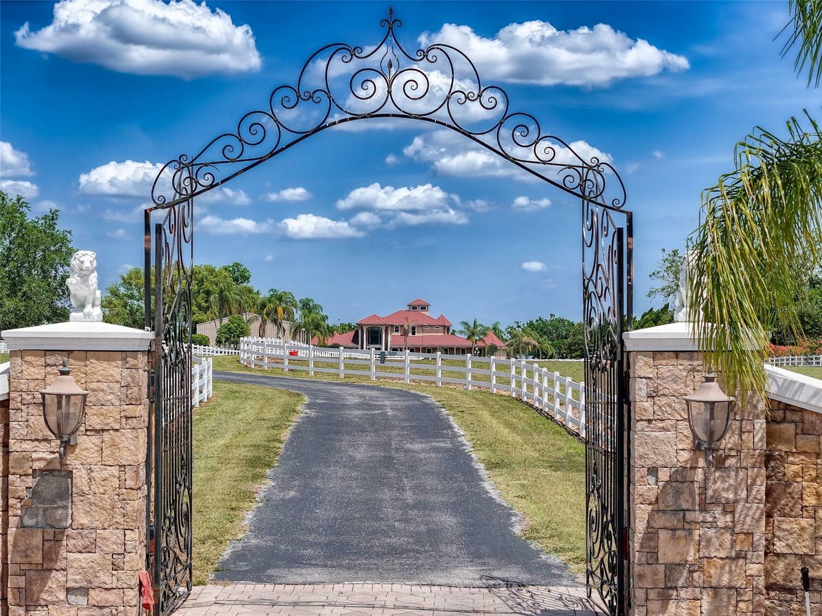 Property Photo: 11715 Taylor Road FL 33592