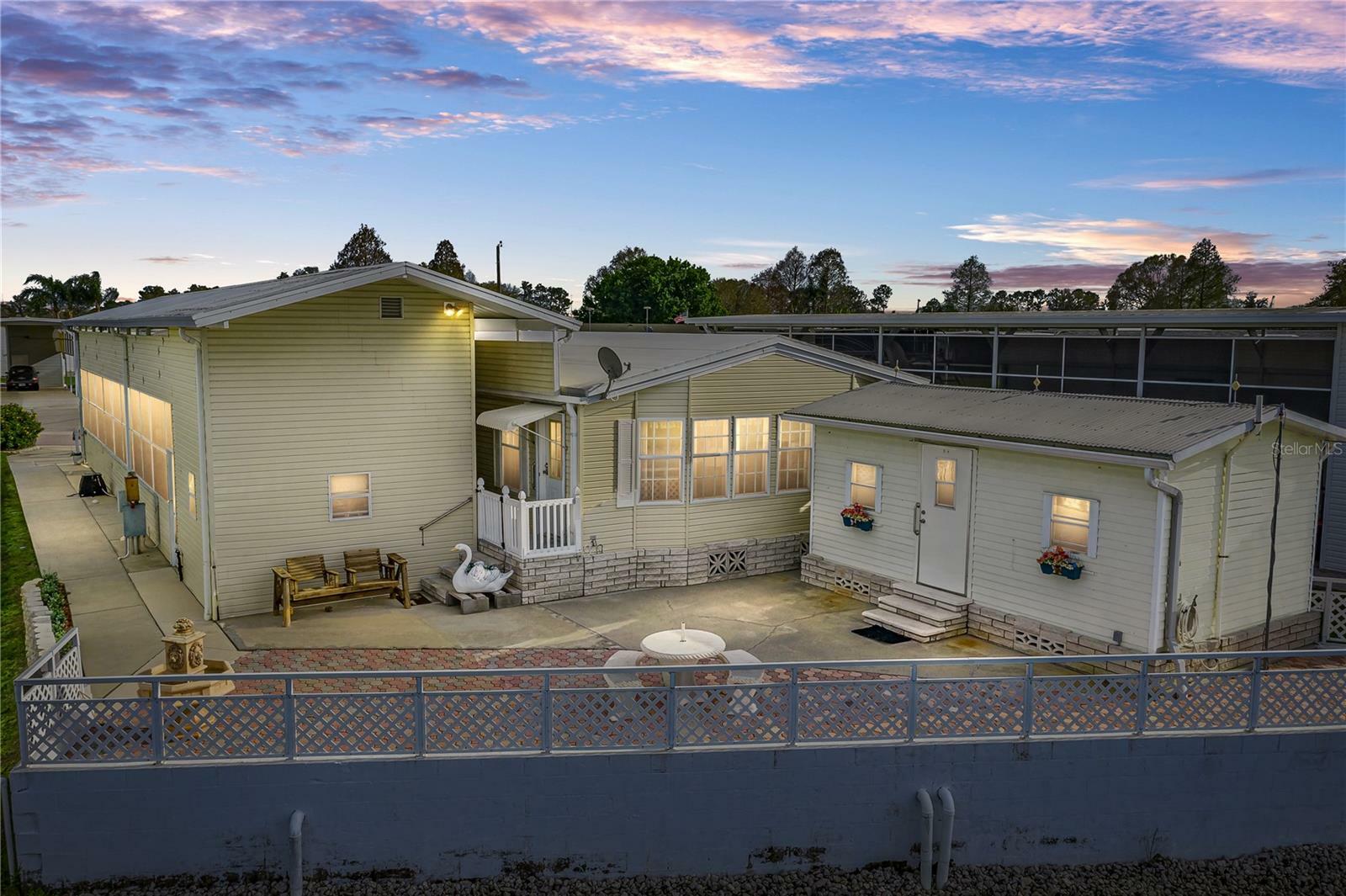 Property Photo: 5130 Island View Circle N FL 33868