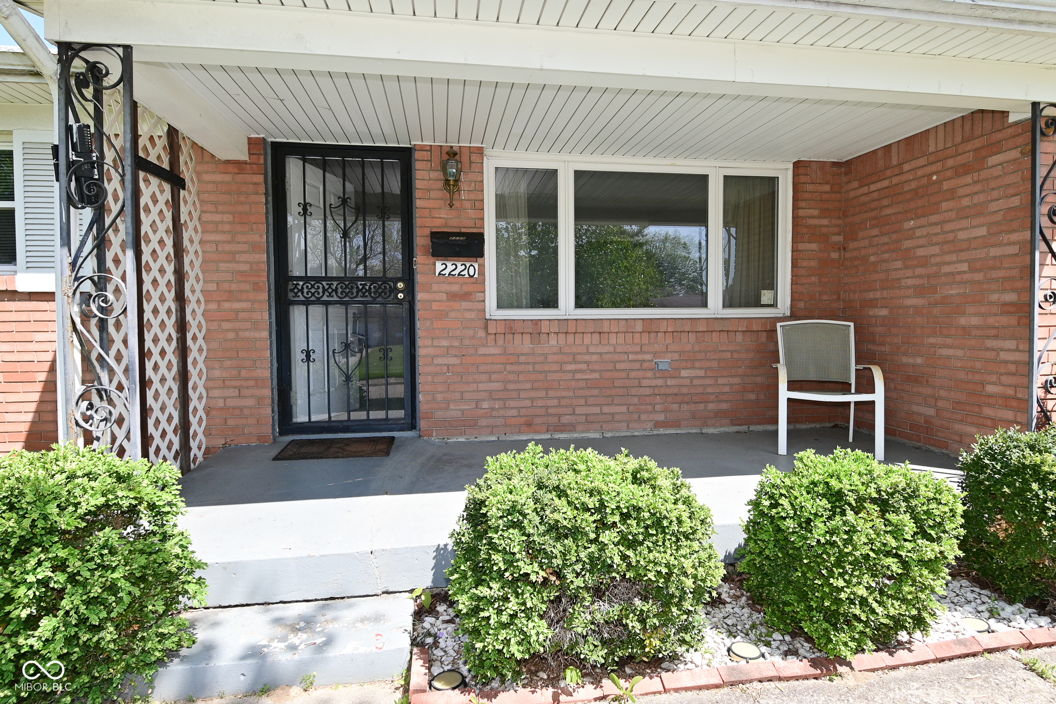 Property Photo: 2220 Radcliffe Avenue IN 46227
